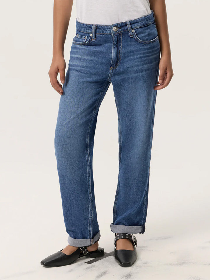 Featherweight Baggy Dre Low Rise Boyfriend in Millerton