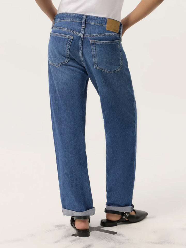 Featherweight Baggy Dre Low Rise Boyfriend in Millerton