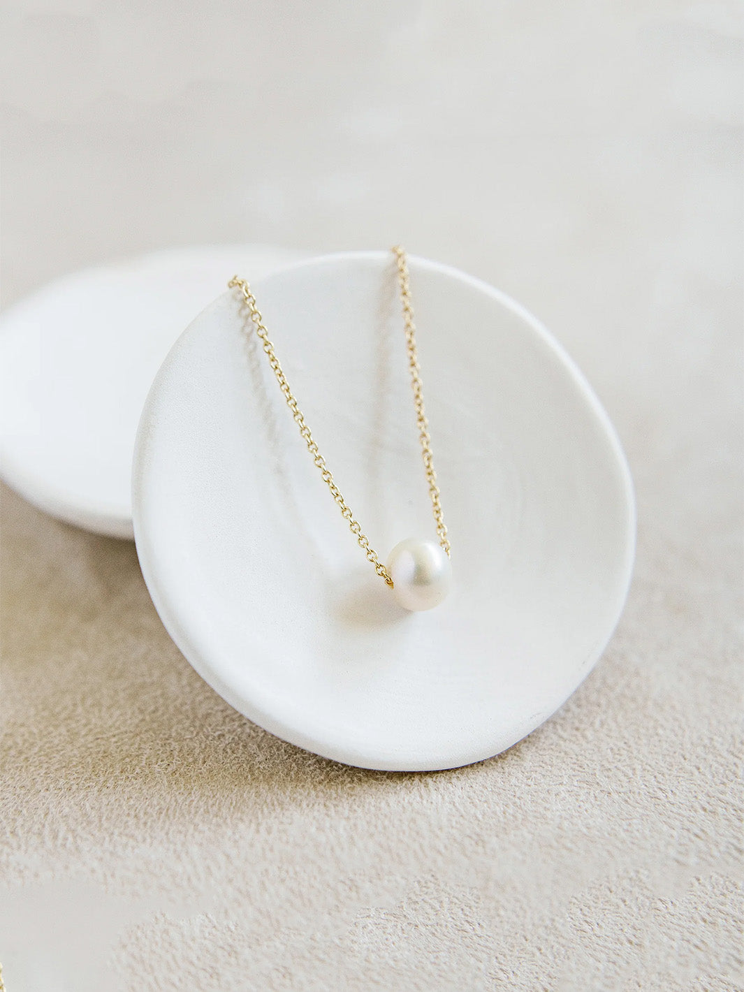 Brittany Necklace in Freshwater Pearl
