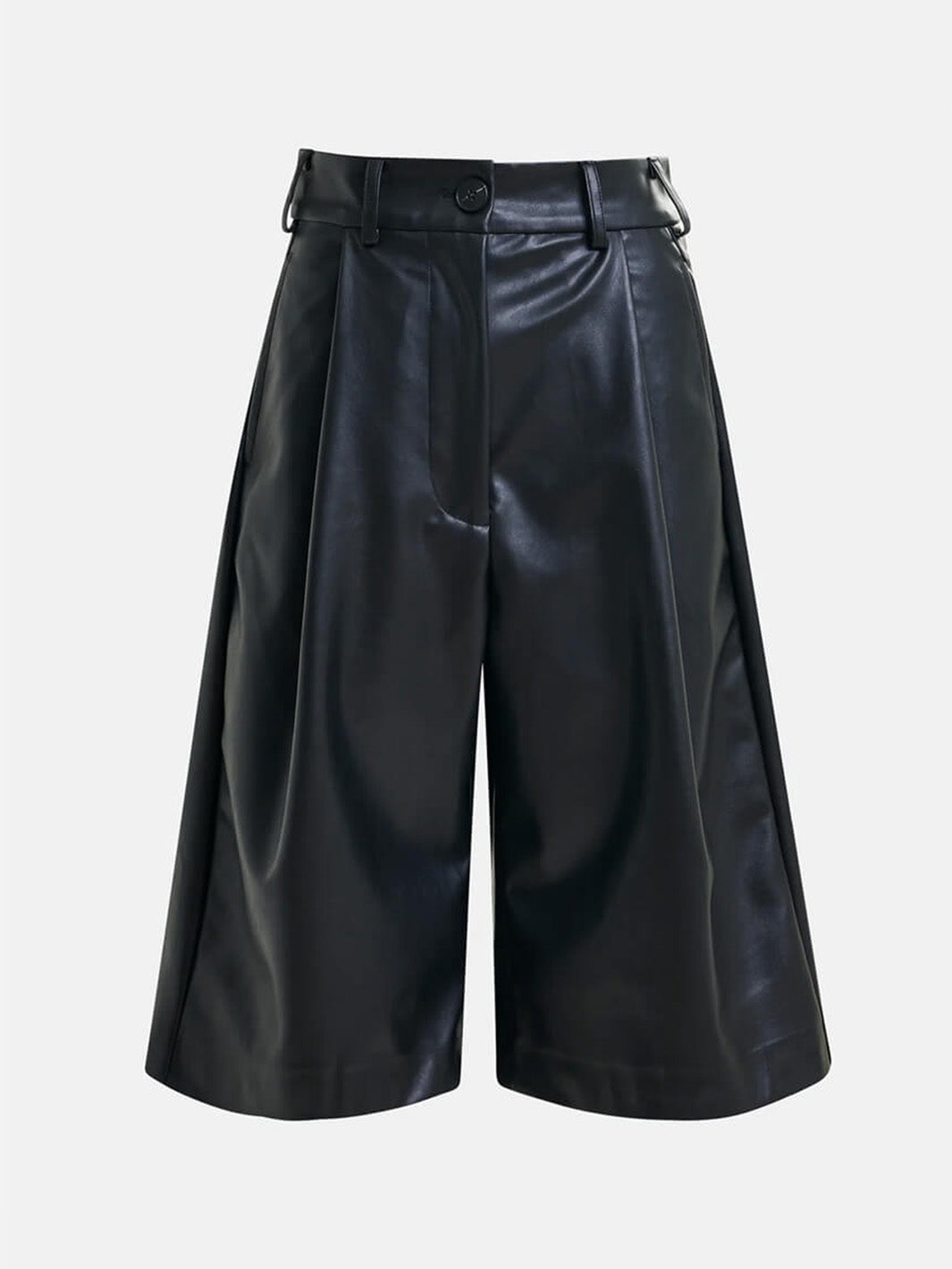 Itop Faux Leather Shorts in Black