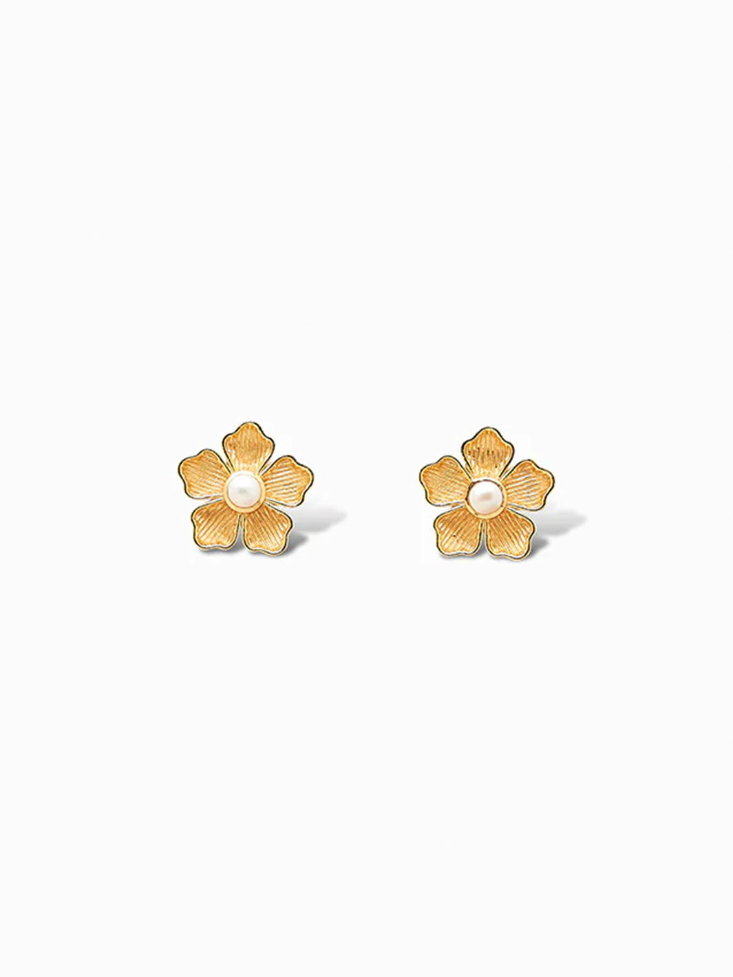 Small Flower Stud Earrings in Pearl