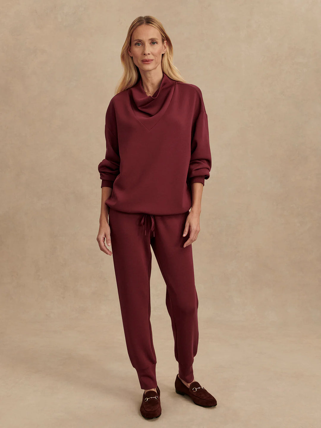 Betsy Sweatshirt in New Maroon