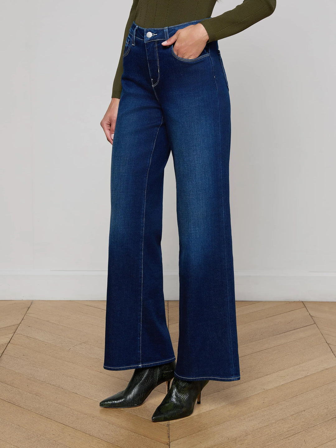 Alicent Wide Leg Jean in Sterling