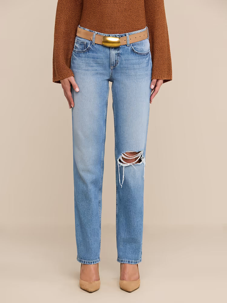 Armida Low-Rise Slouch Jean in Solvang Destruct