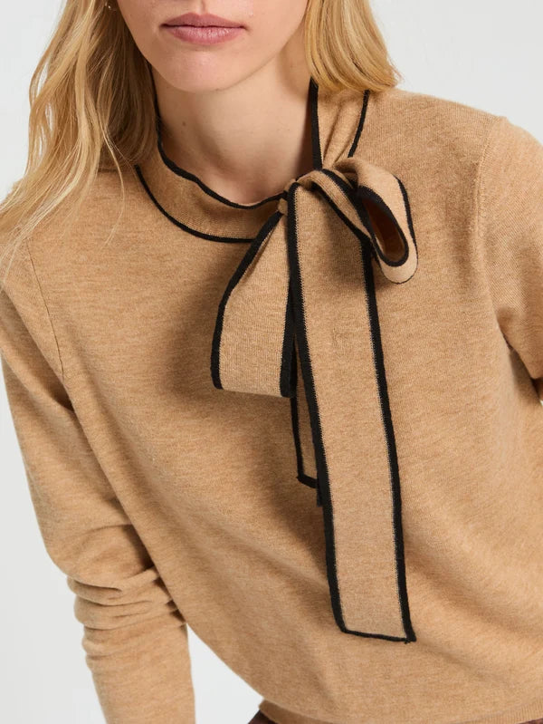 Lazo Jumper with Bow in Beige