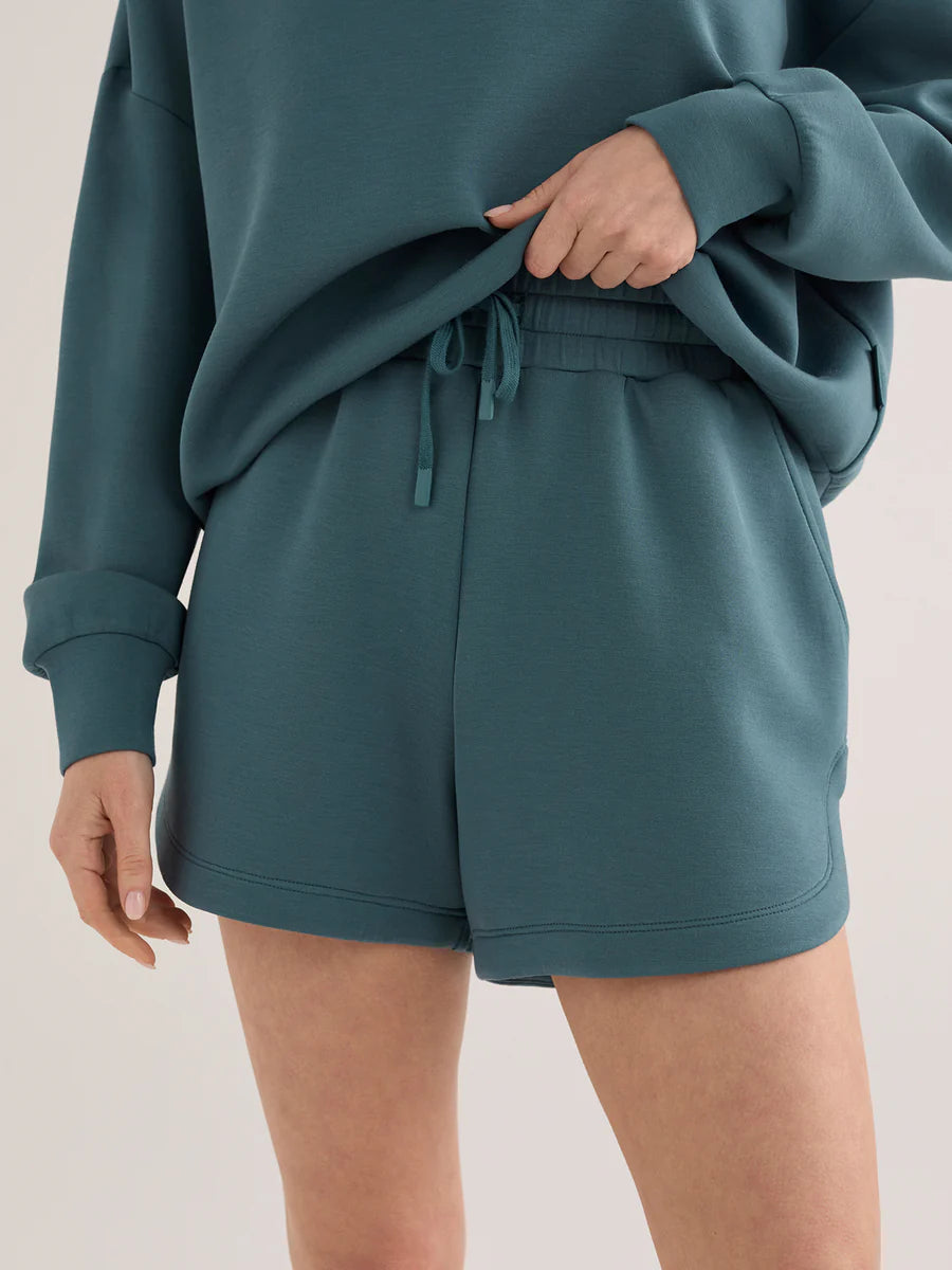 Coulter High-Rise Short 3.5&