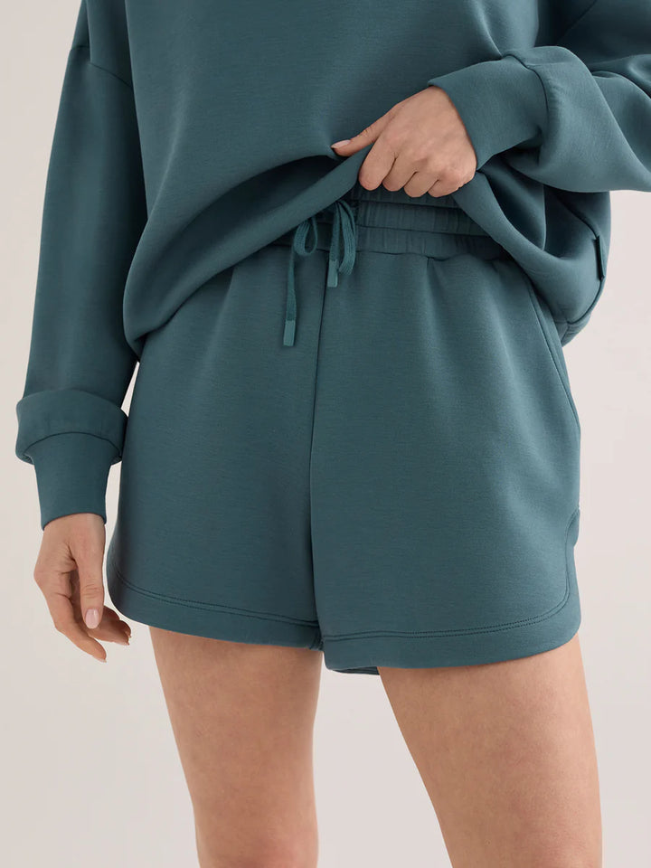 Coulter High-Rise Short 3.5&