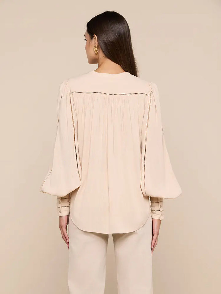 Kiera Blouse in Biscuit