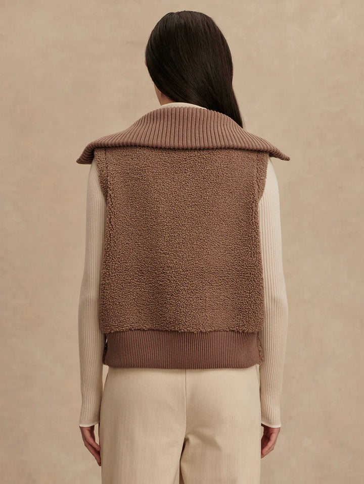 Aspen Gilet in Ash Taupe