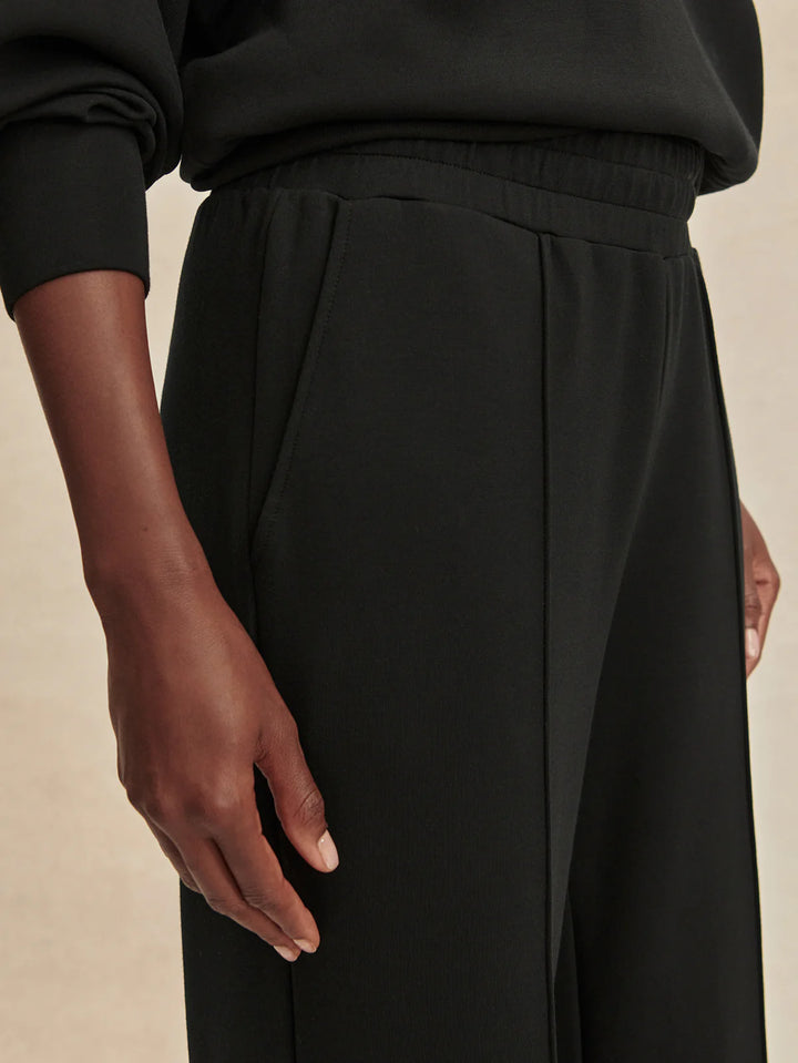 The Wide Leg Pant 30" in Black