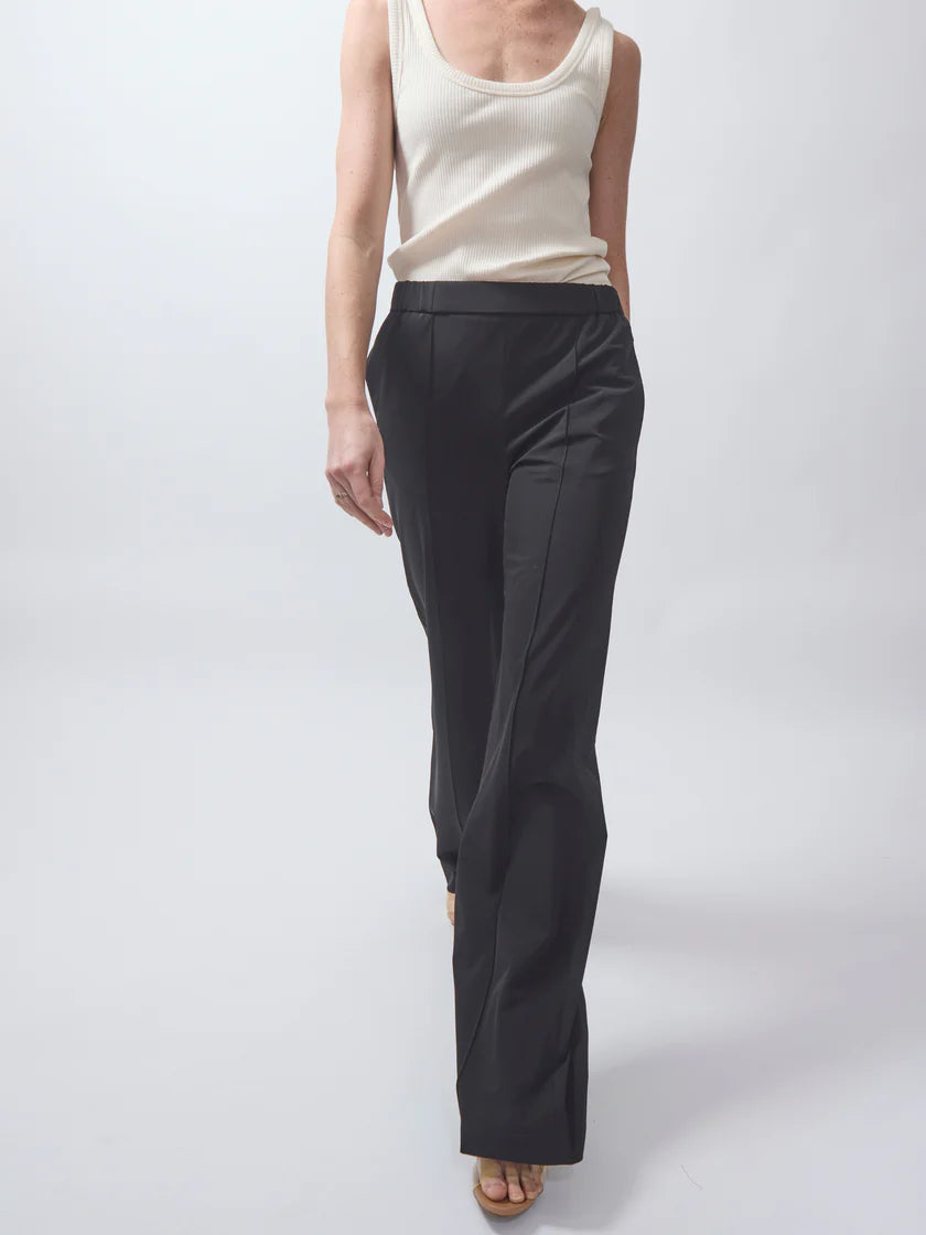 Alma O Pant in Black