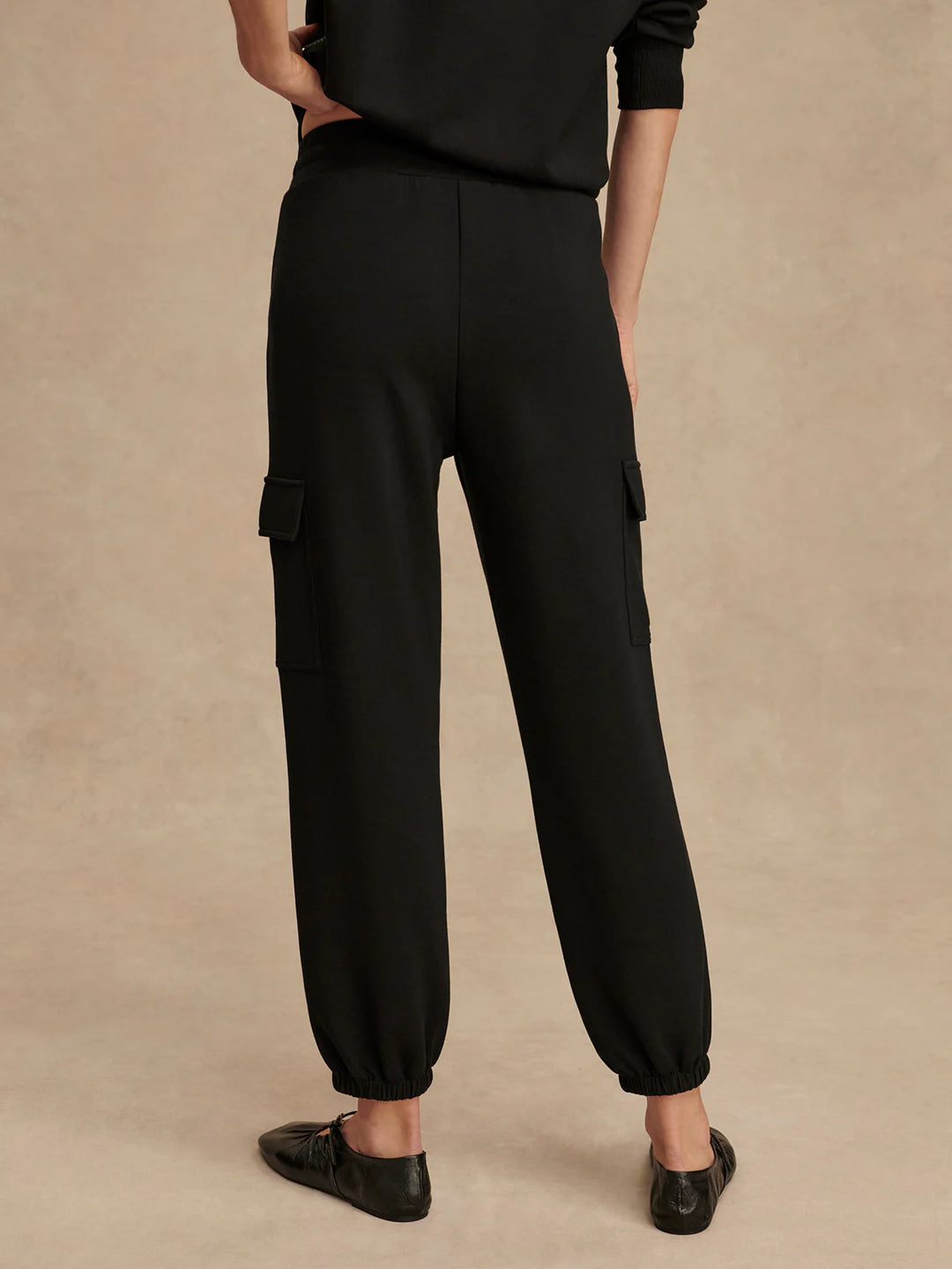 The Cargo Pant 27.5" in Black