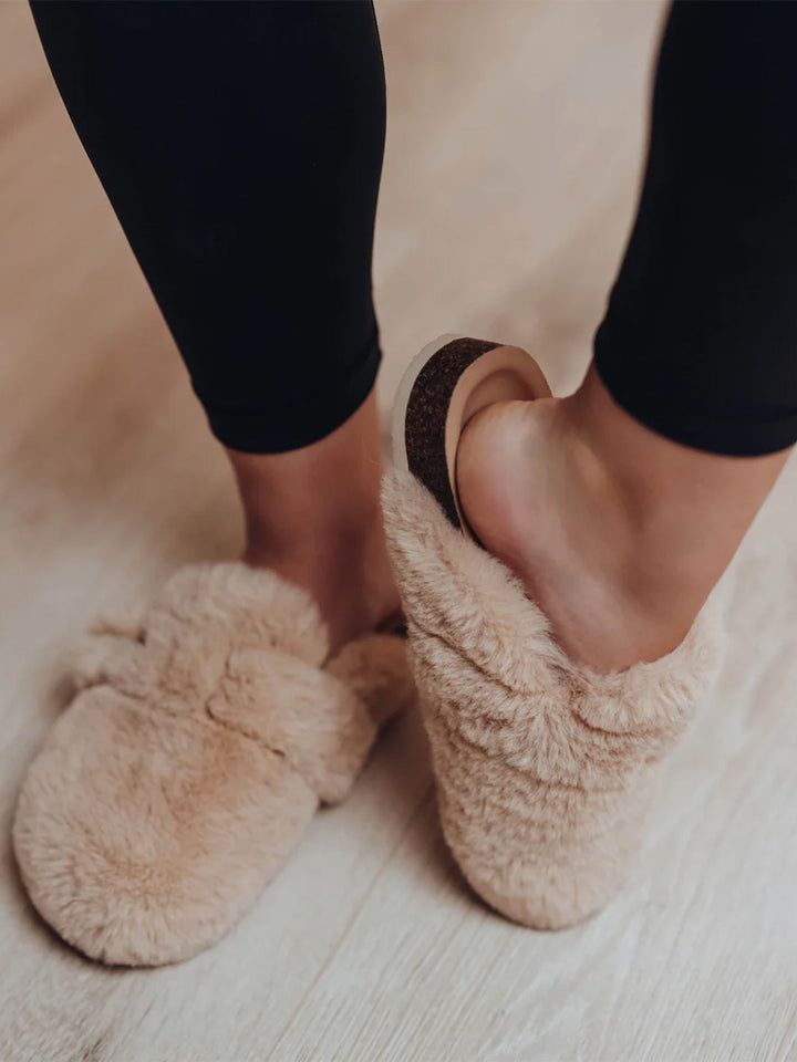 Aspen Slip-On in Snow