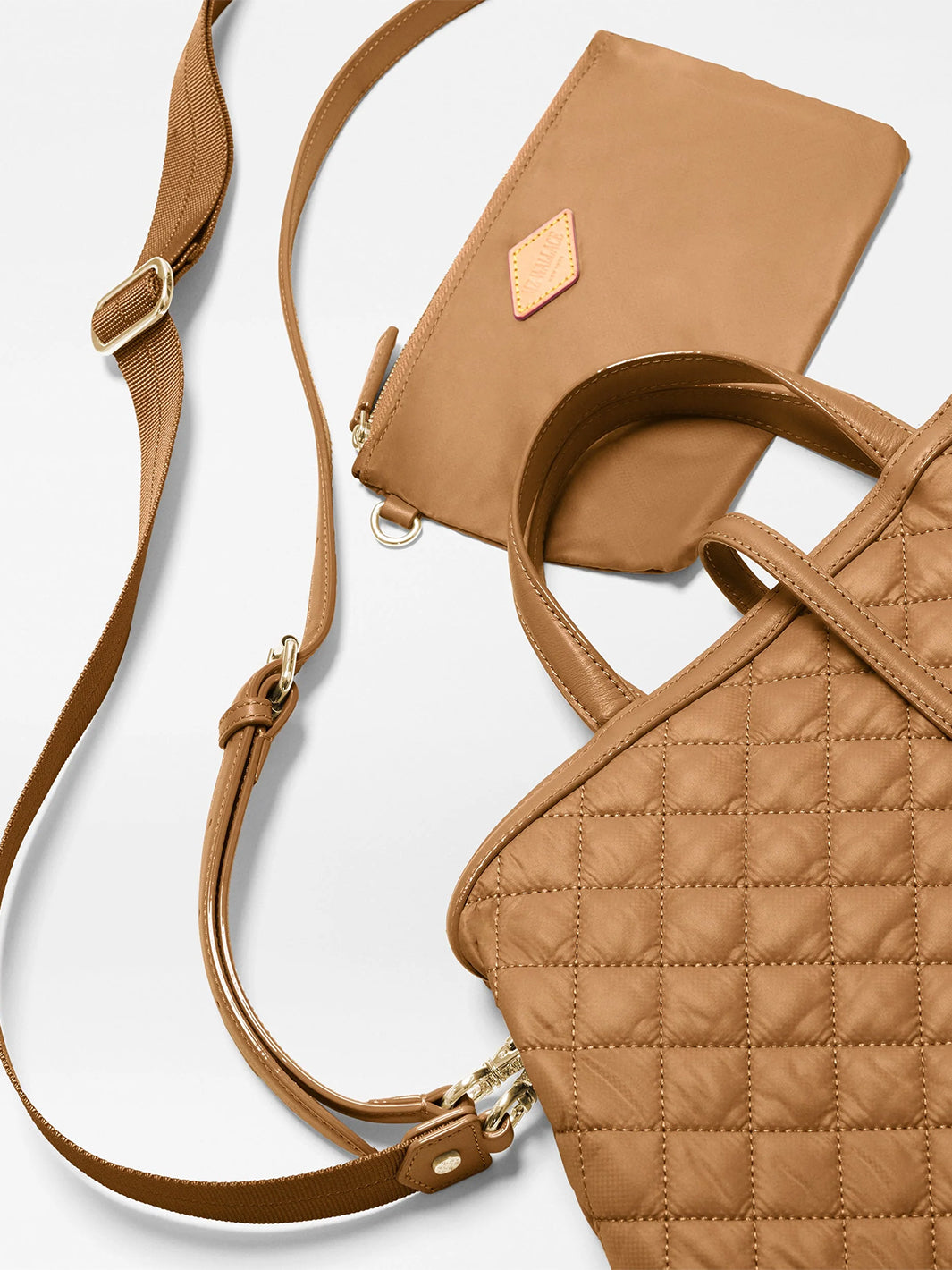 Medium Astor Tote in Cognac