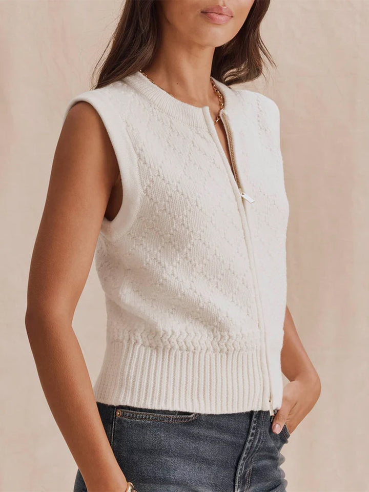 Benson Sweater Vest in Shell