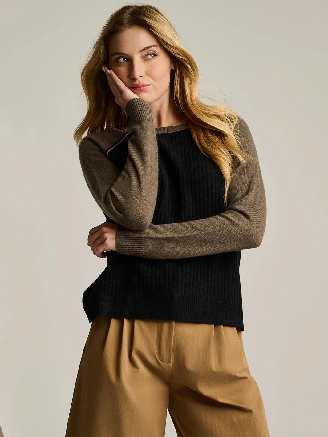 Block Out Sweater in Onyx