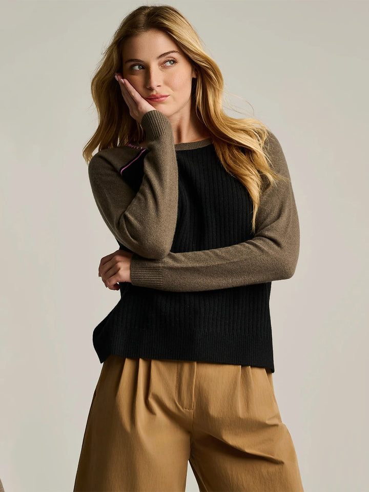 Block Out Sweater in Onyx