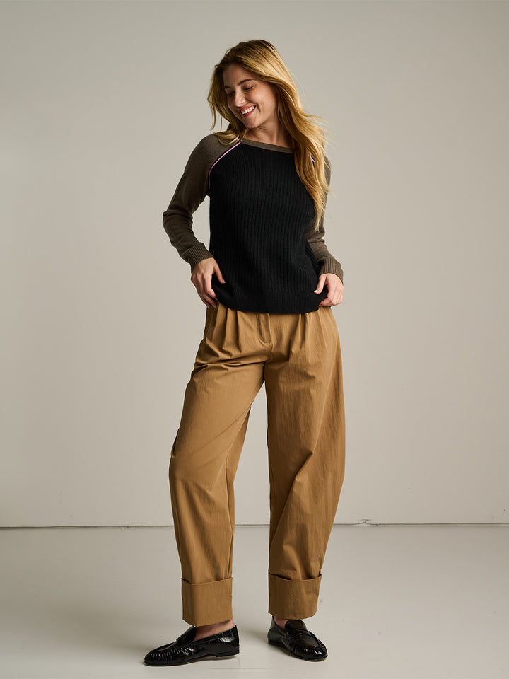 Block Out Sweater in Onyx