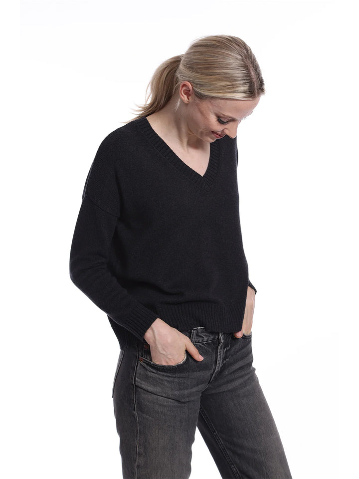 Boxy V-Neck Top in Black Charcoal