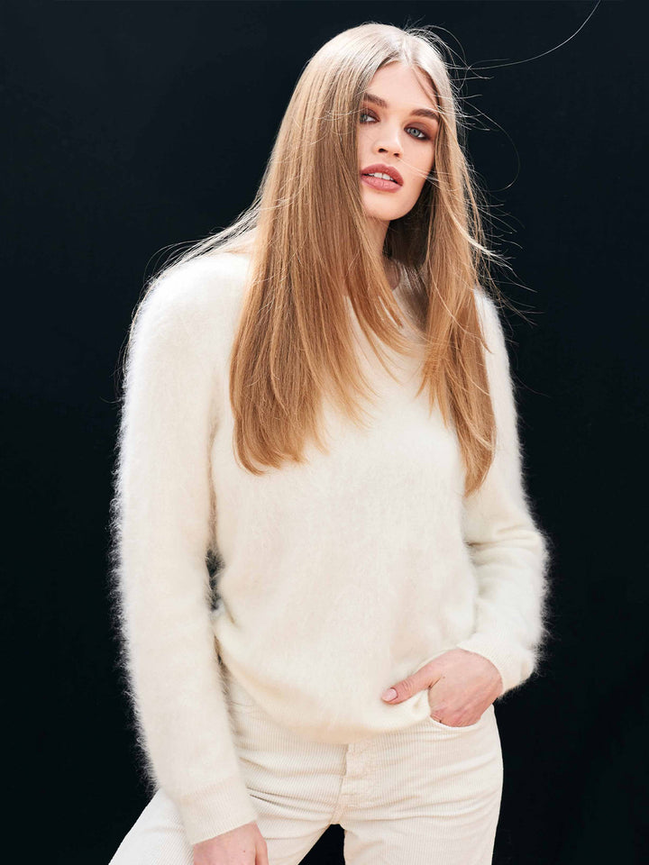 Cashmere Brushed Crew in Cream