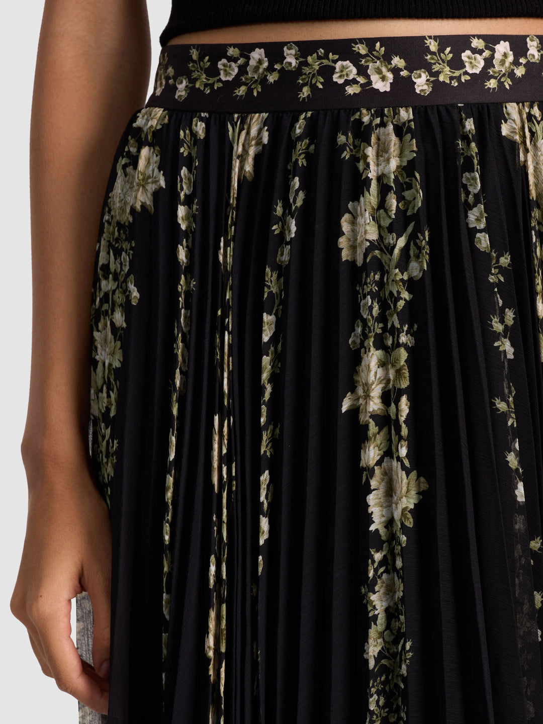 Katz Pleated Maxi Skirt in Free Falling