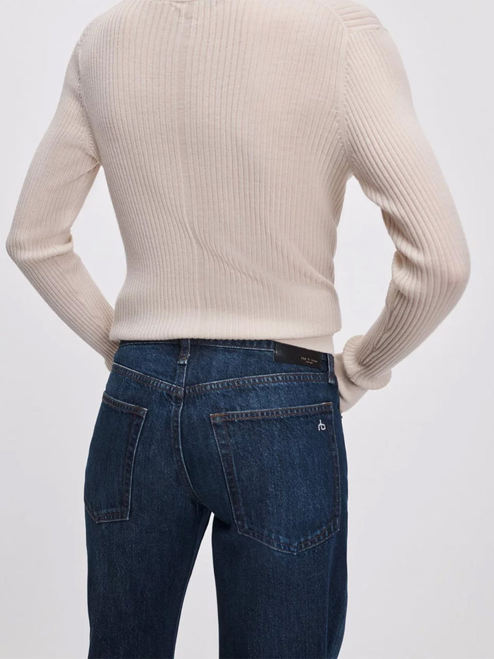 Cam Relaxed Striaght Jean in Sasha
