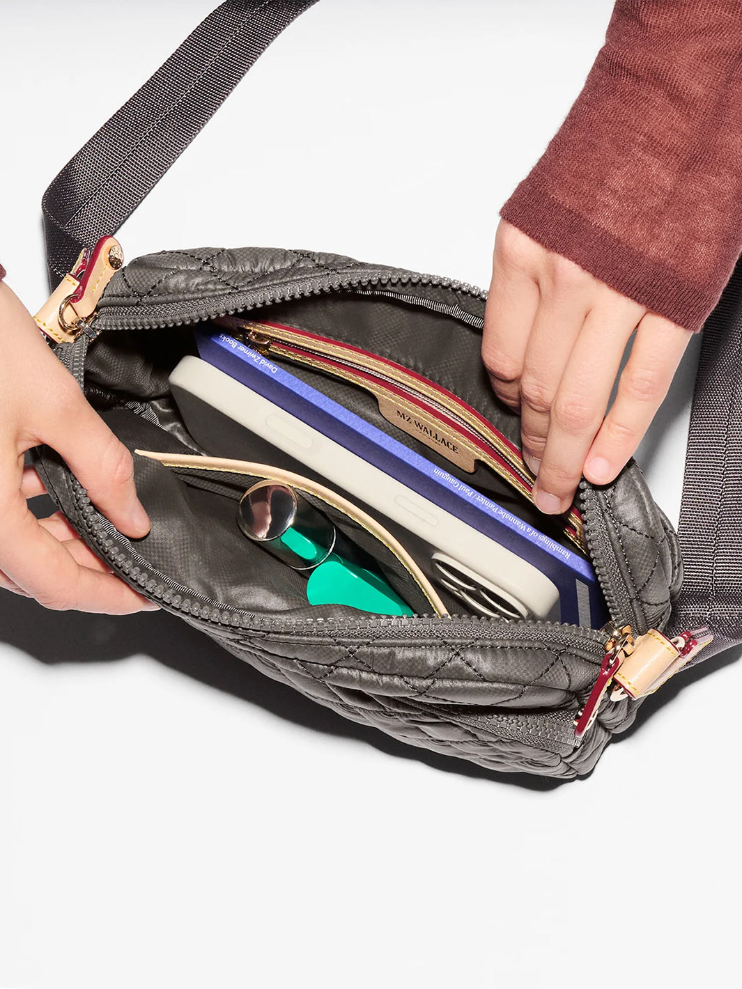 Small Metro Camera Crossbody Bag in Magnet