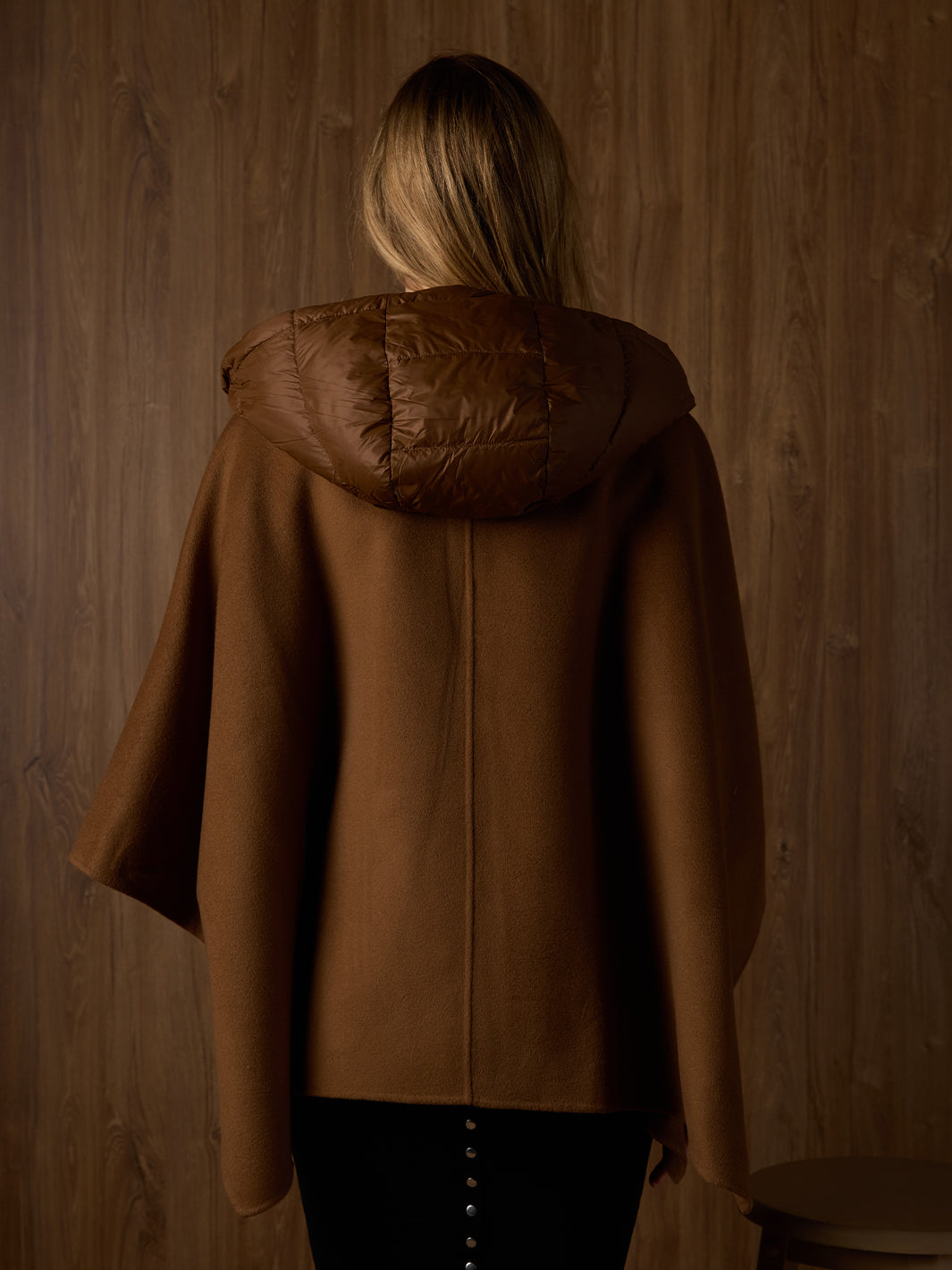 Cashmere Cape in Camel