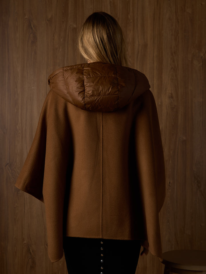 Cashmere Cape in Camel