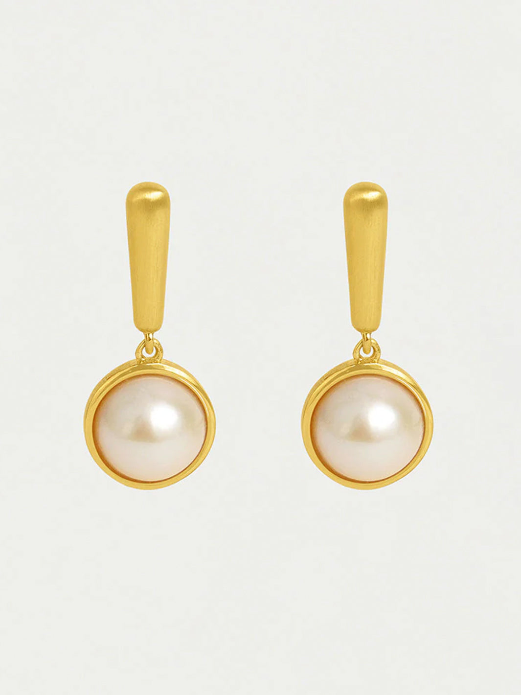 Catalina Droplet Earring in Pearl/Gold