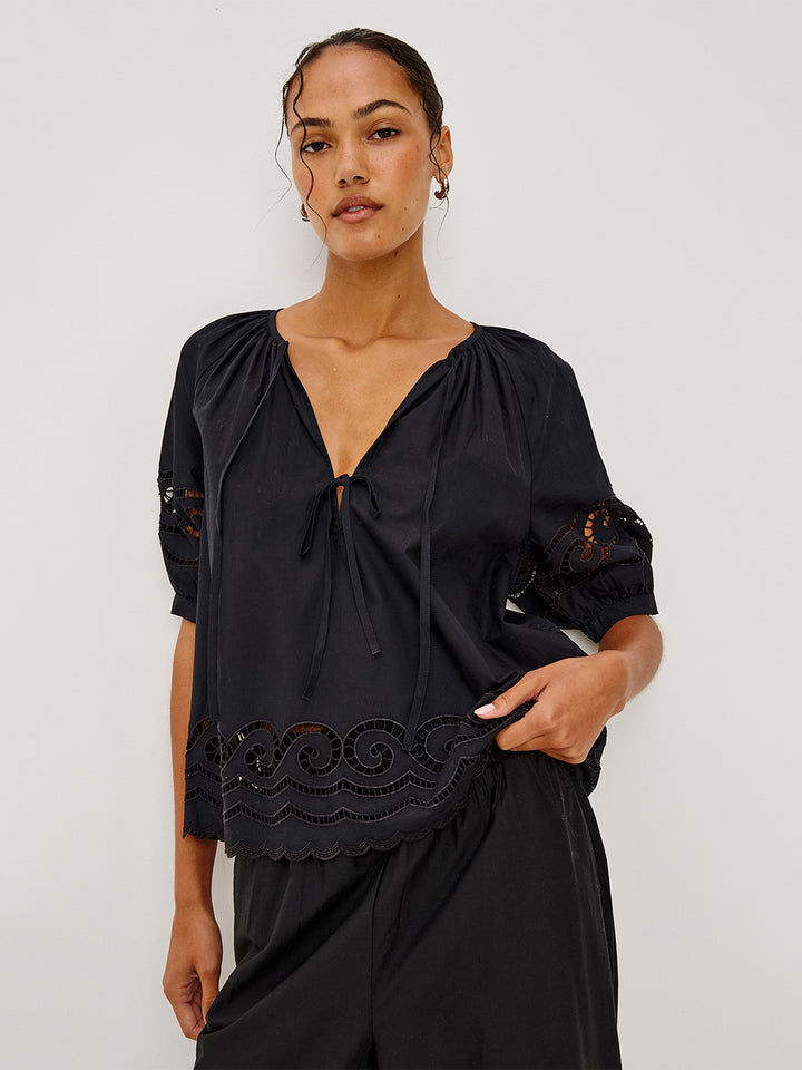 Catalene Top in Black