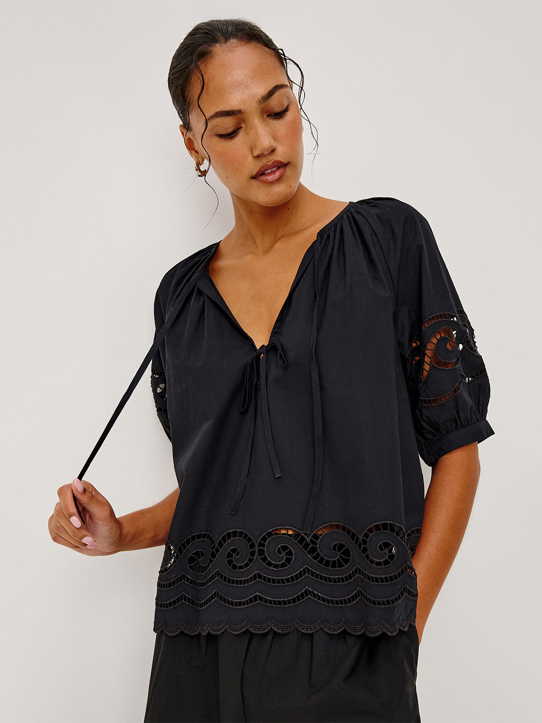 Catalene Top in Black