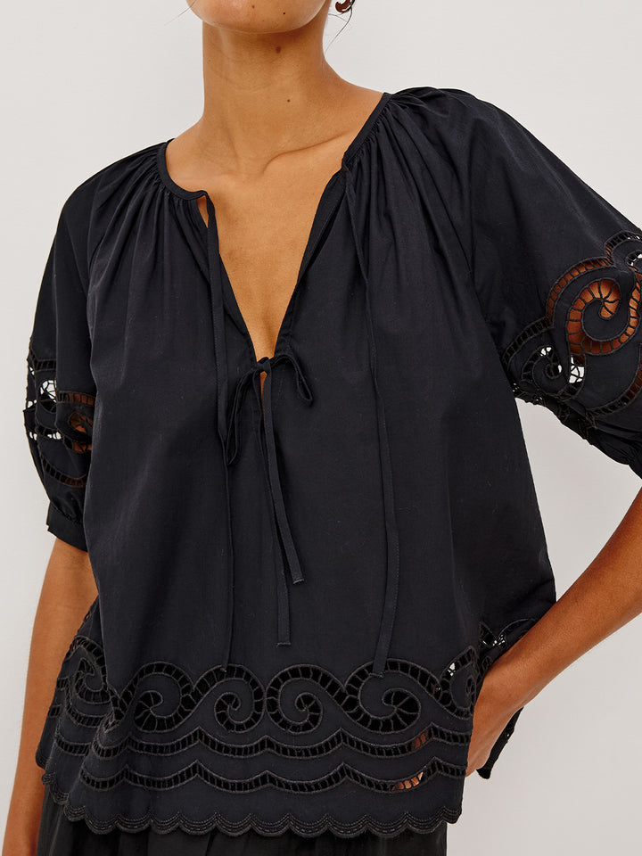 Catalene Top in Black