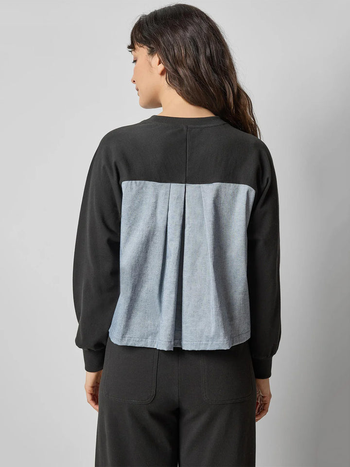 Pleat Back Crewneck in Black