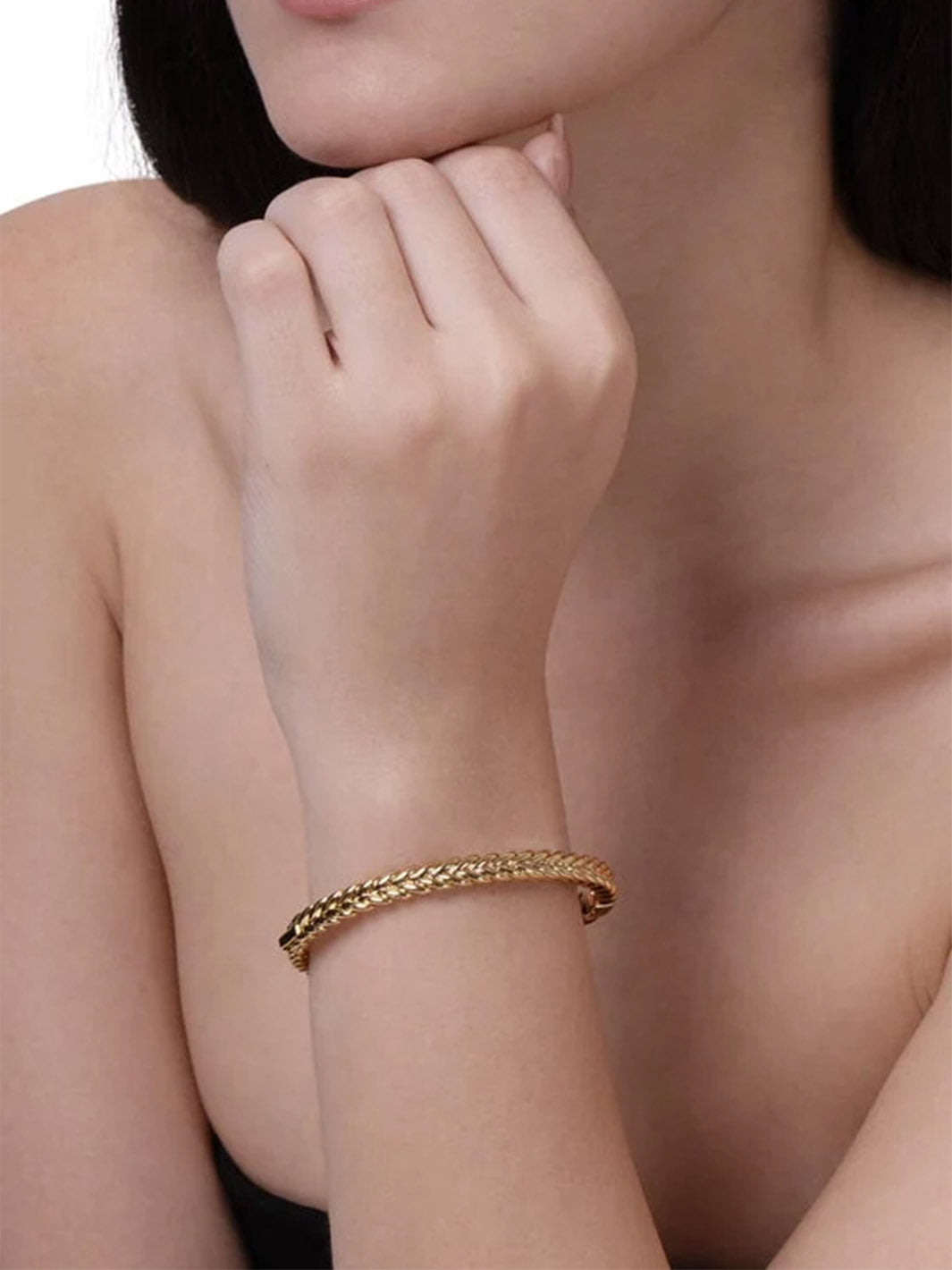 Cheval Braid HInged Bangle in Gold