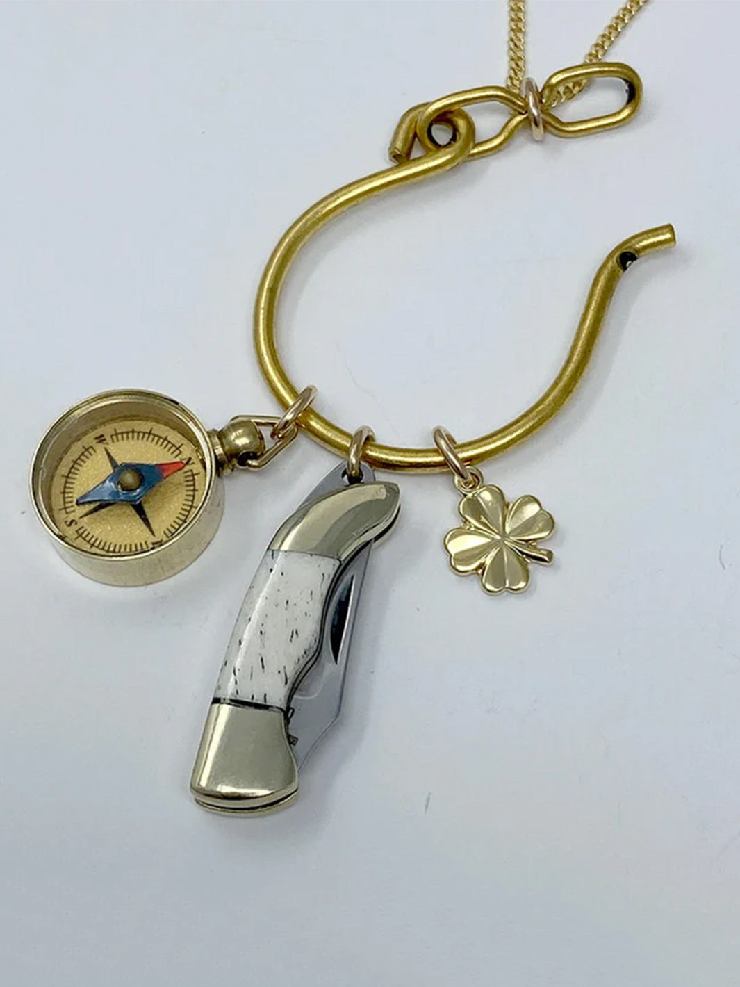 Protection Direction and Luck Necklace in Gold