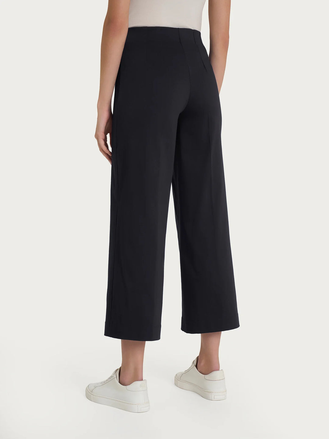 Cropped Wide Pants in Black