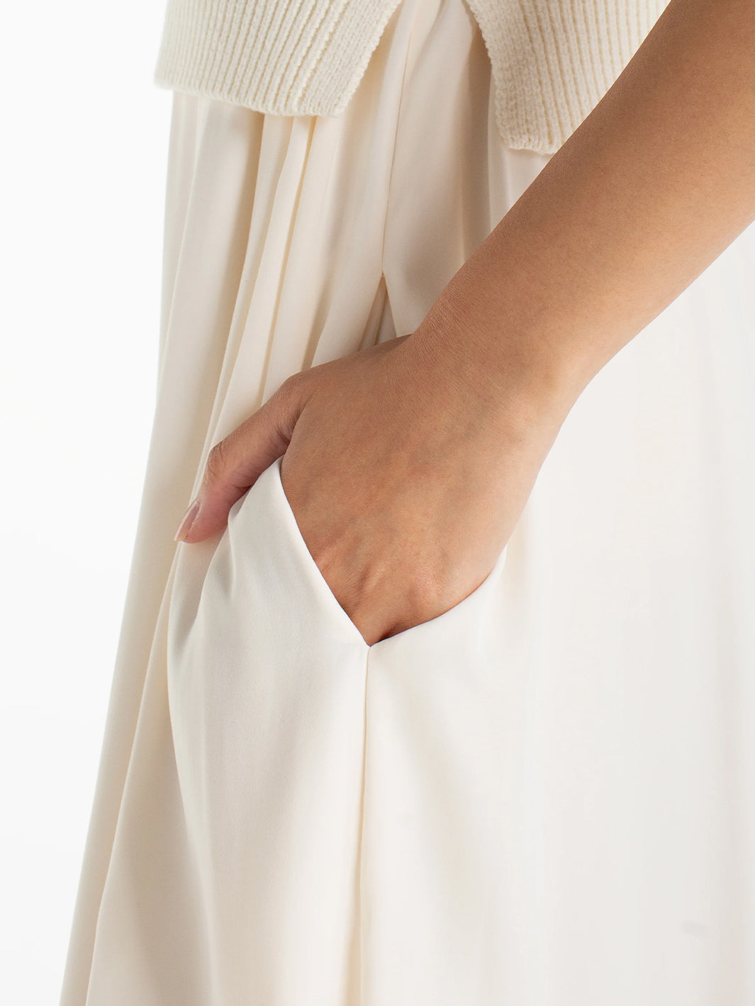 Sleeveless Tie Back Sweater Woven Dress in Cream