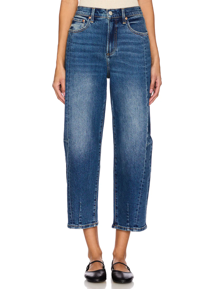 Eli Mid Rise Jean in Augustus