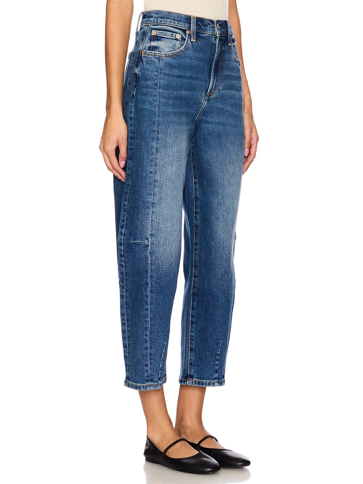 Eli Mid Rise Jean in Augustus