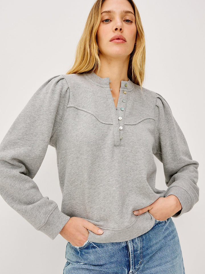Erla Sweatshirt in Heather Grey