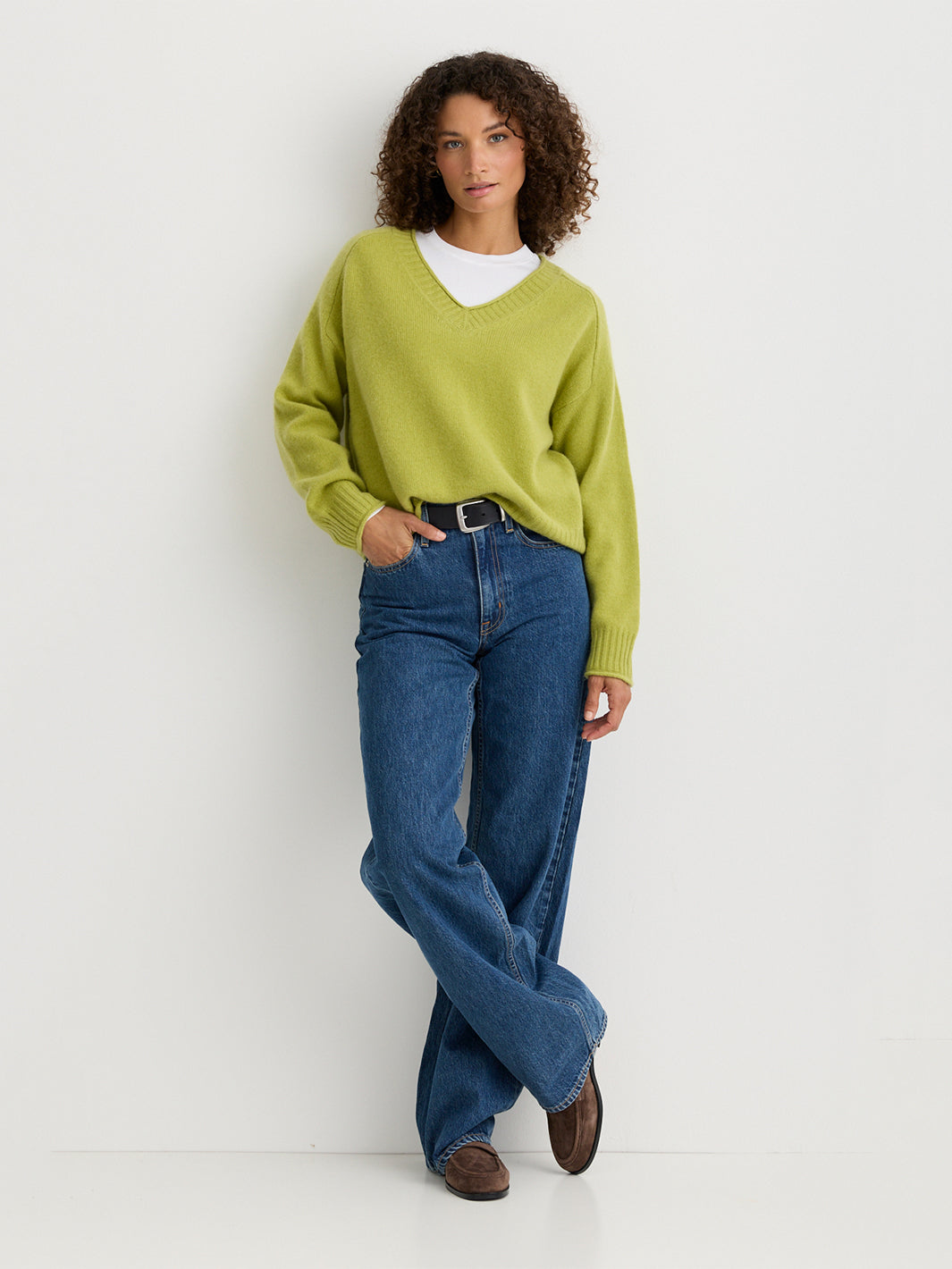 Evelyn Cashmere V Neck in Pistachio