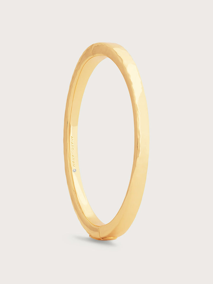 Farrier Medium Hinged Bangle in Gold