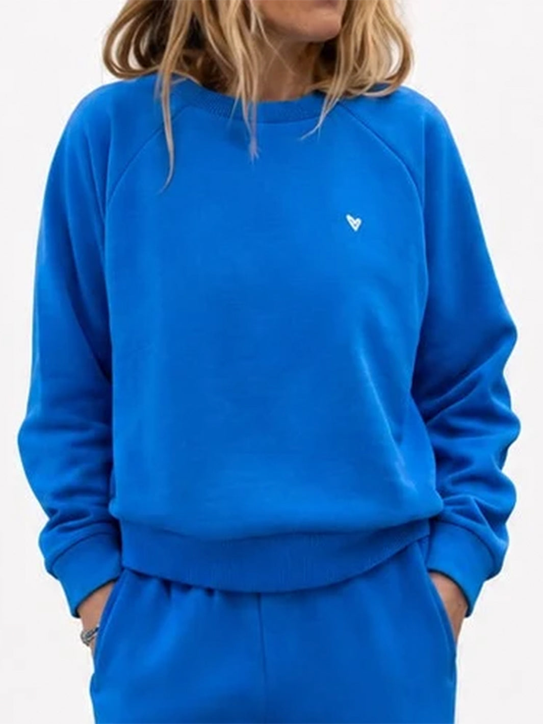 True Sweatshirt in Electric Blue