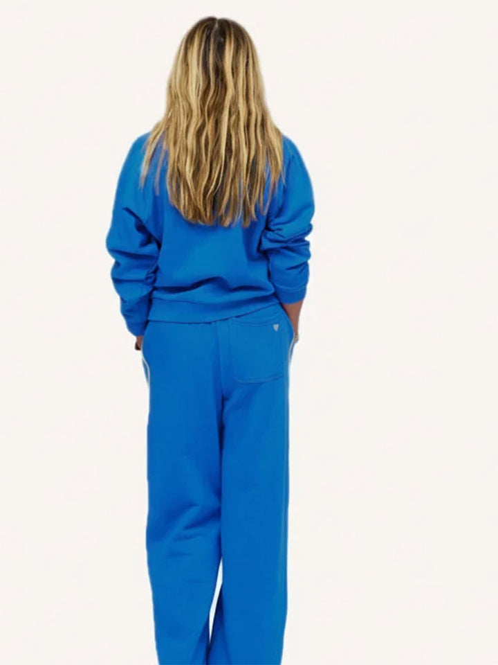 True Sweatshirt in Electric Blue