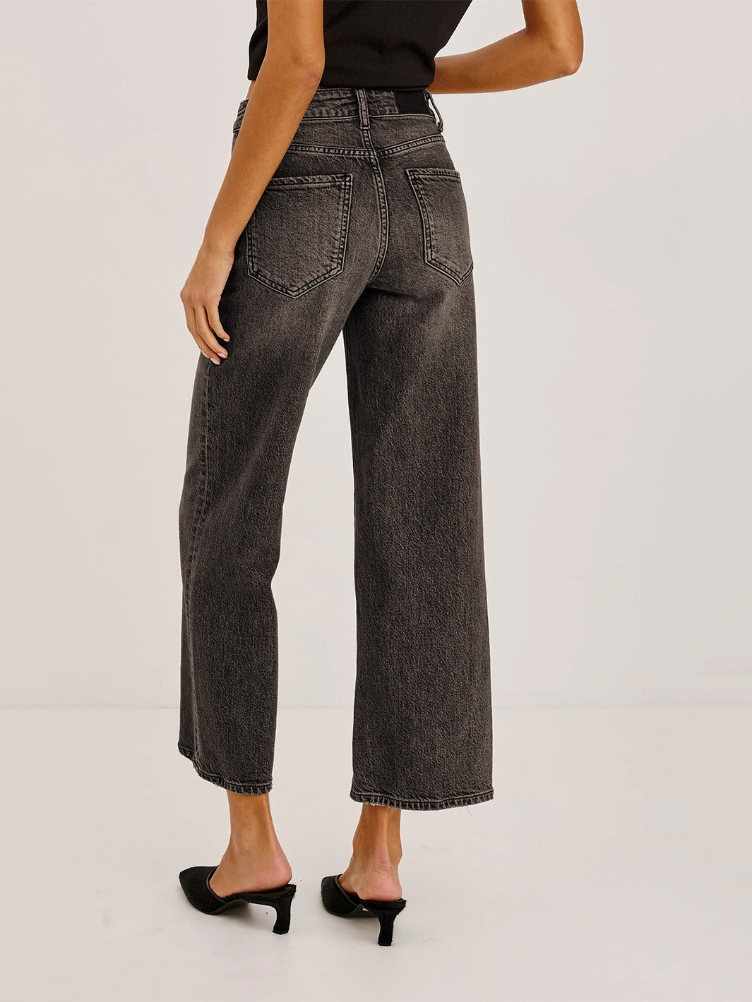 Getty Crop Wide Leg in Saddleback