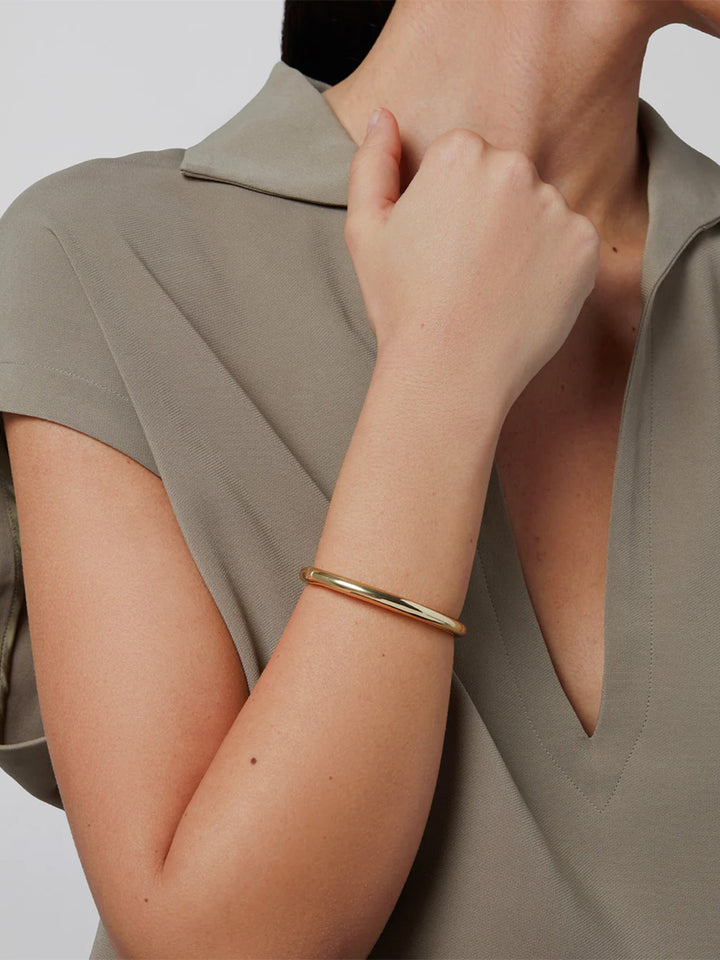 Gia Bangle in Gold