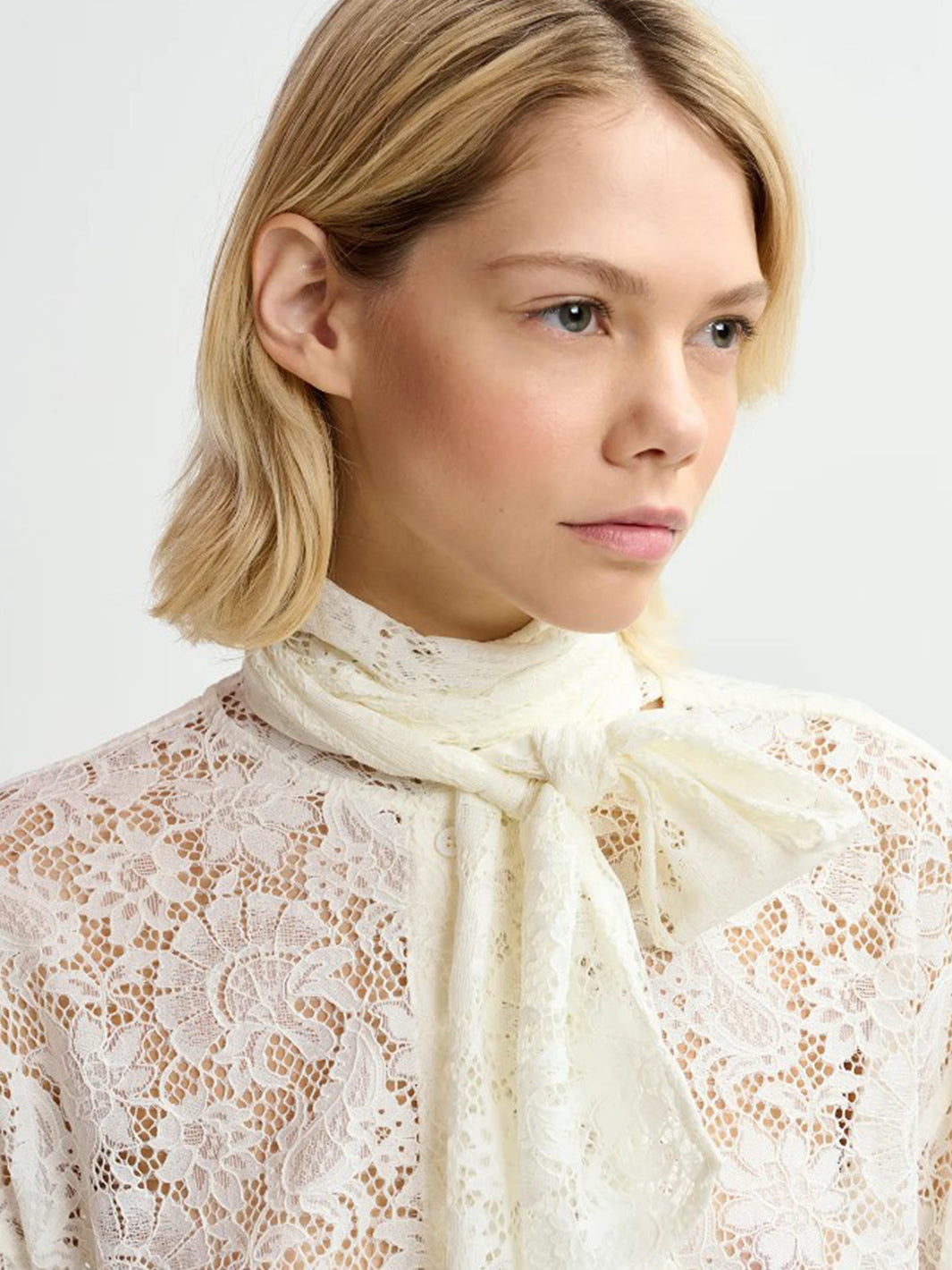 Giles Lace Shirt in White