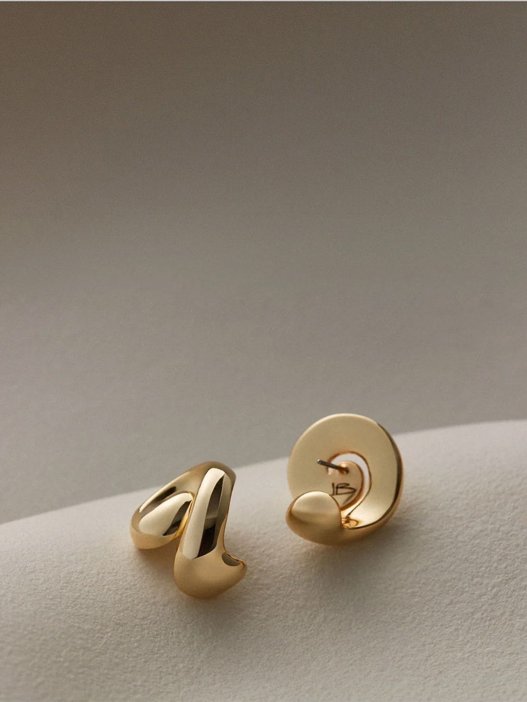 Gio Earrings in Gold