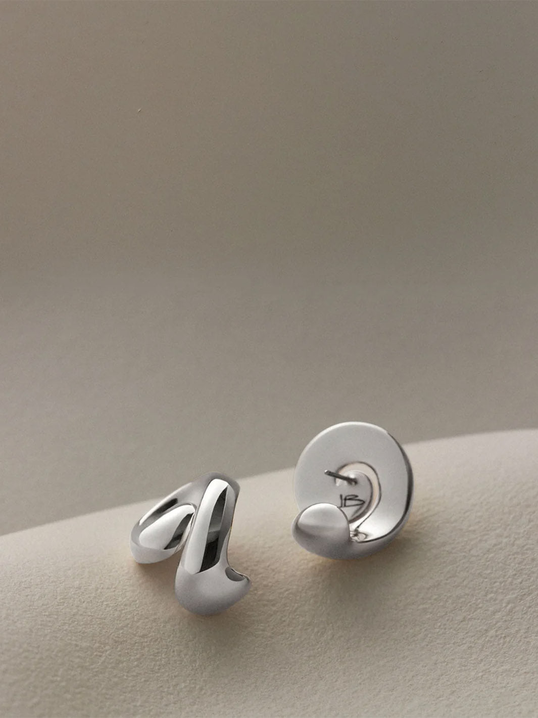 Gio Earrings in Silver
